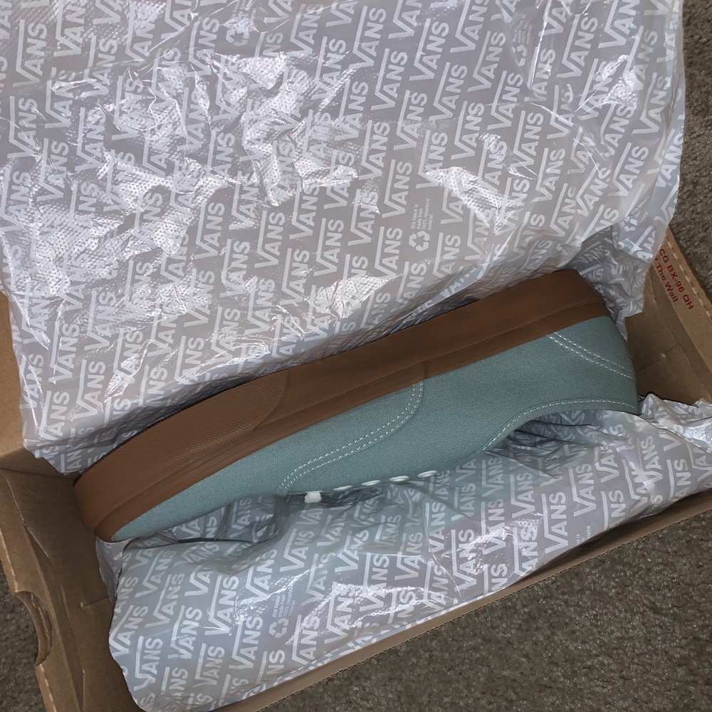 NWT Authentic Blue Smurf/Marshmallow Vans